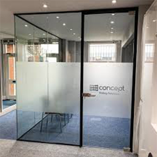 FOLDING DOORS AND CURTAIN WALL FRAME WITH GLASS